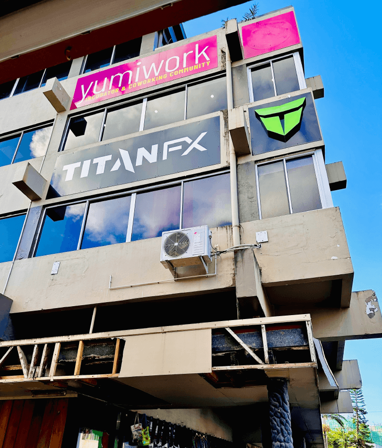 Titan FXのオフィスは現地の方が多い